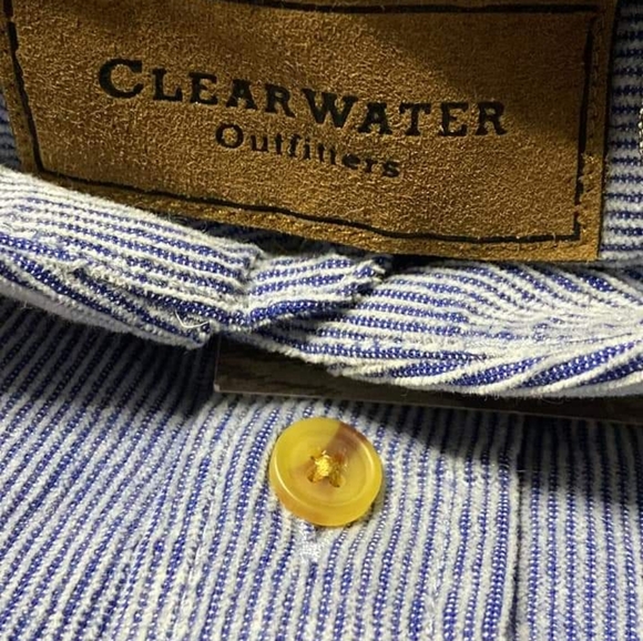 Clear water out filters men's shirt - Picture 7 of 7